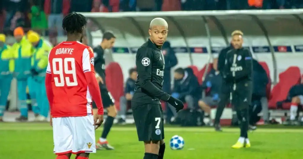 Arsenal Robbed by VAR vs. Bayern; PSG's Tag Is Shaky