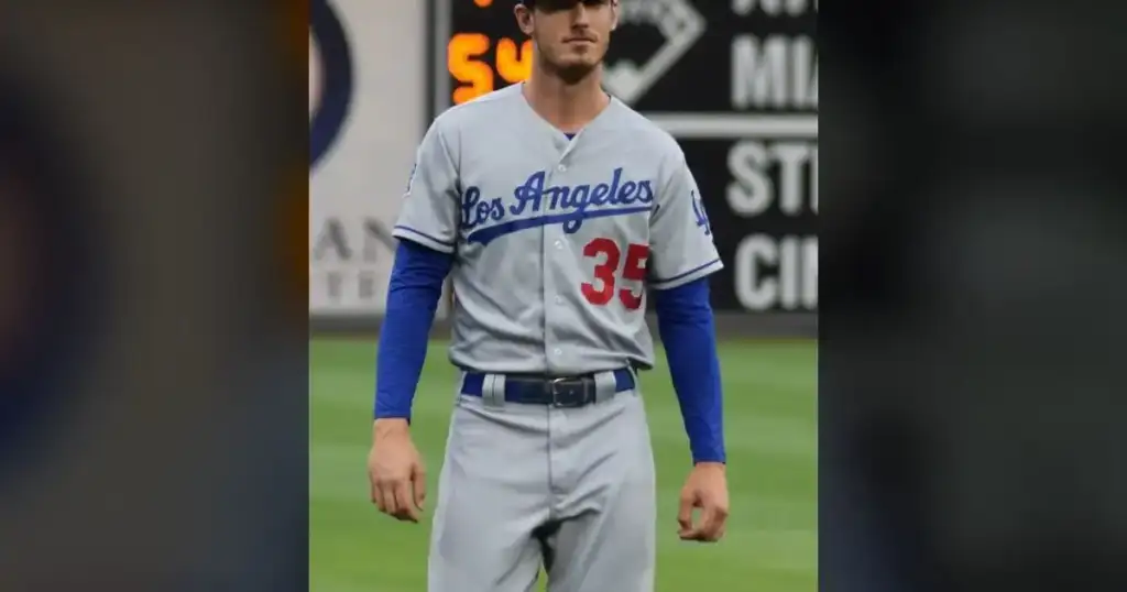Roberts' Dodgers Blow 4-Run Lead; Cubs Win 10th Straight 7-6