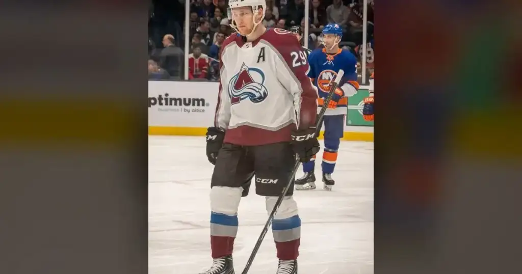 NHL Fans: "MacKinnon's 'humble' act is a total charade.