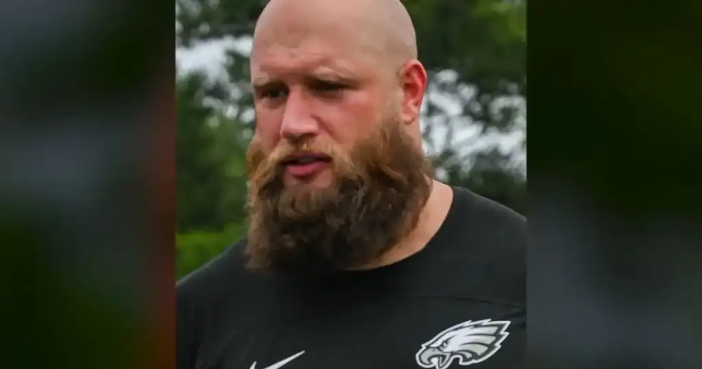 Jordan Mailata Just Officiated Lane Johnson's Eagles Wedding