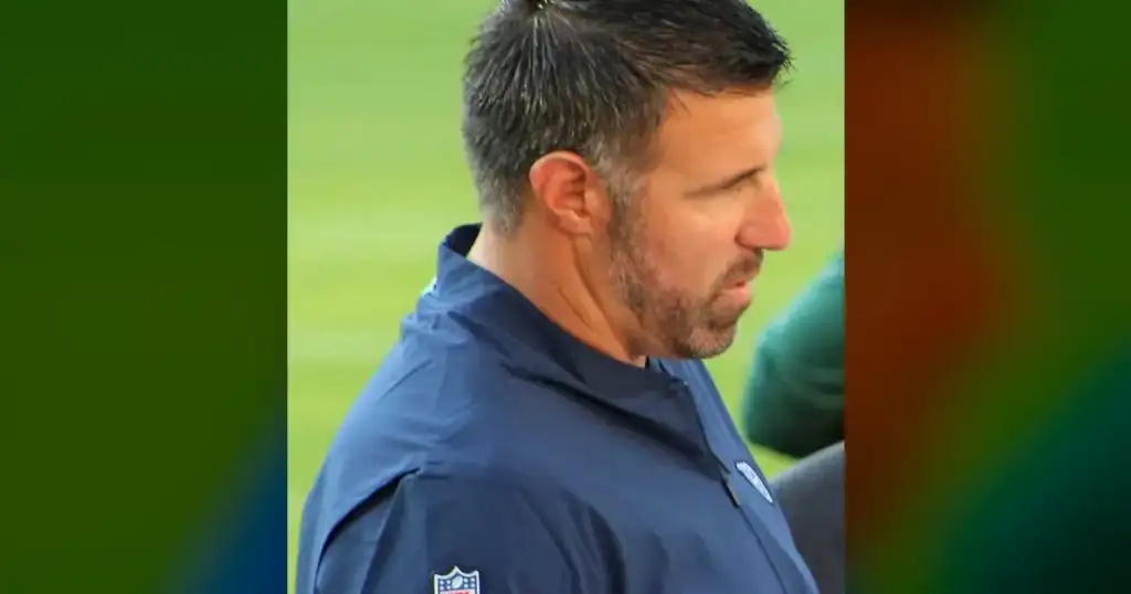 NFL Teams Snubbed Vrabel, Patriots Fans Gave Him A Standing O