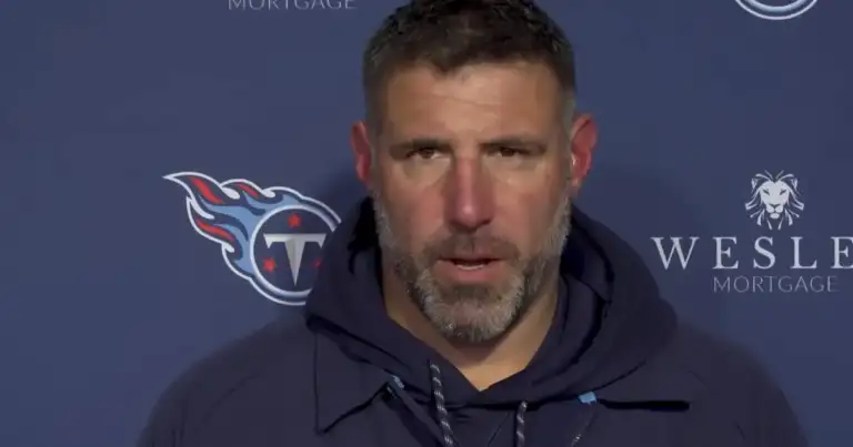 Mike Vrabel's Weekend 'Counseling' Is a Patriots Cover-Up
