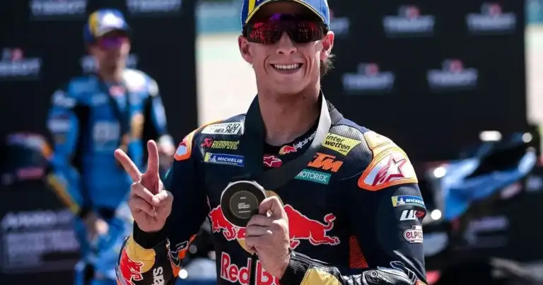 Acosta obliterated Q2 by 0.045s. Can he win Catalan GP?