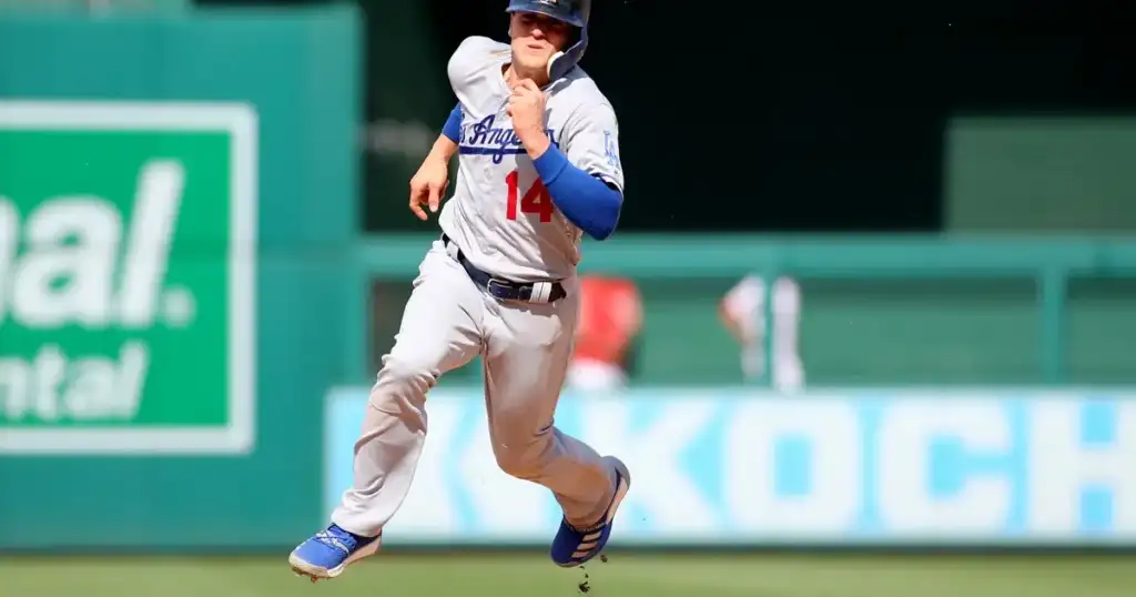 Kiké Hernández: "Shocked" by Albuquerque Rehab Fans