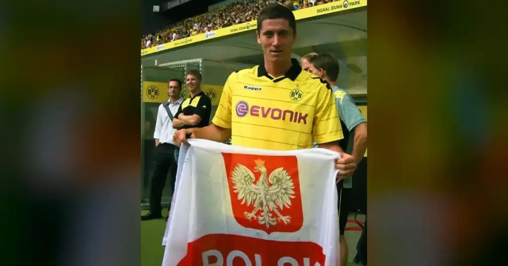 Al-Nassr Offers Lewandowski €60M/Season After Barça Exit