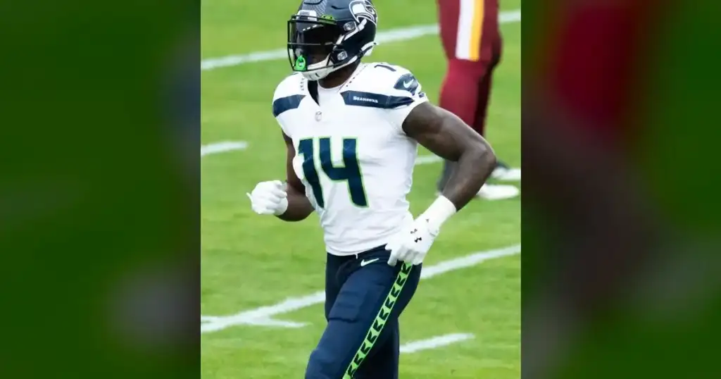 30% of Seahawks offense gone: Metcalf injury cripples team.