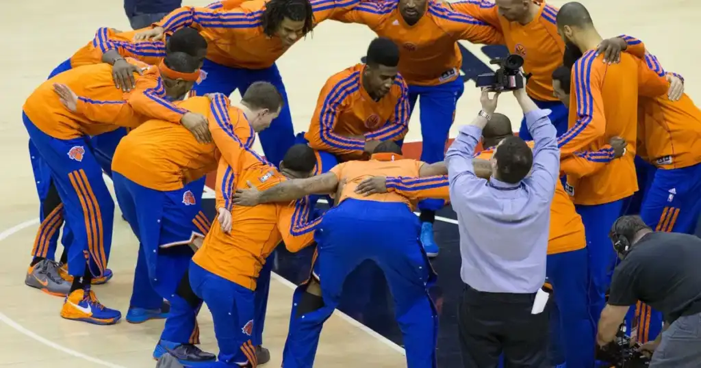 Spurs' 62-20 Season Crumbles to Knicks 105-95