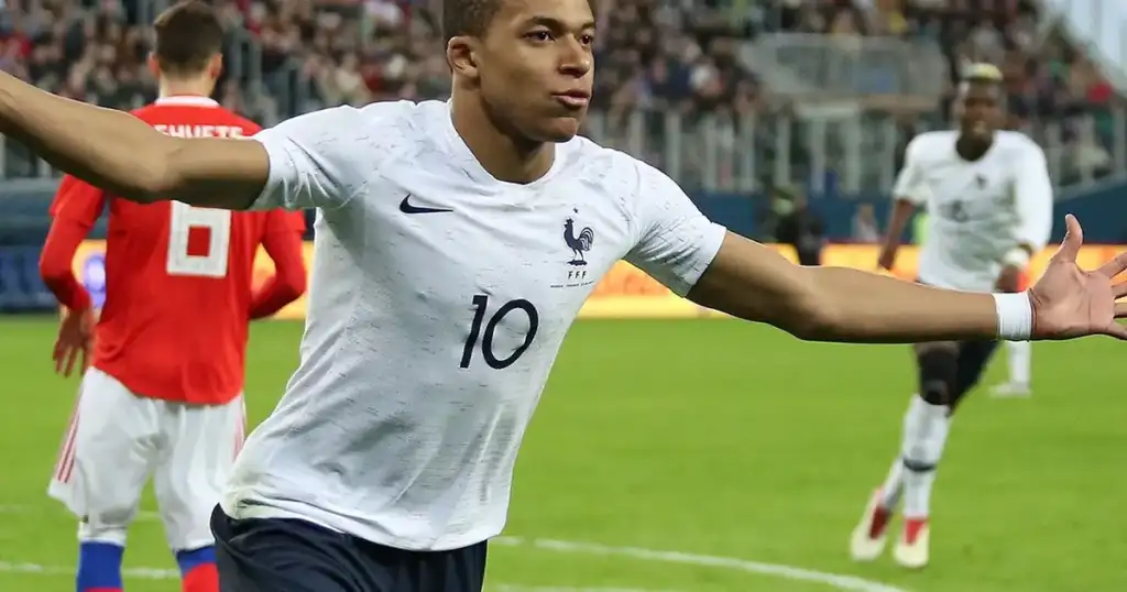 Mbappe Obliterates Record as France Dominates Senegal 3-1