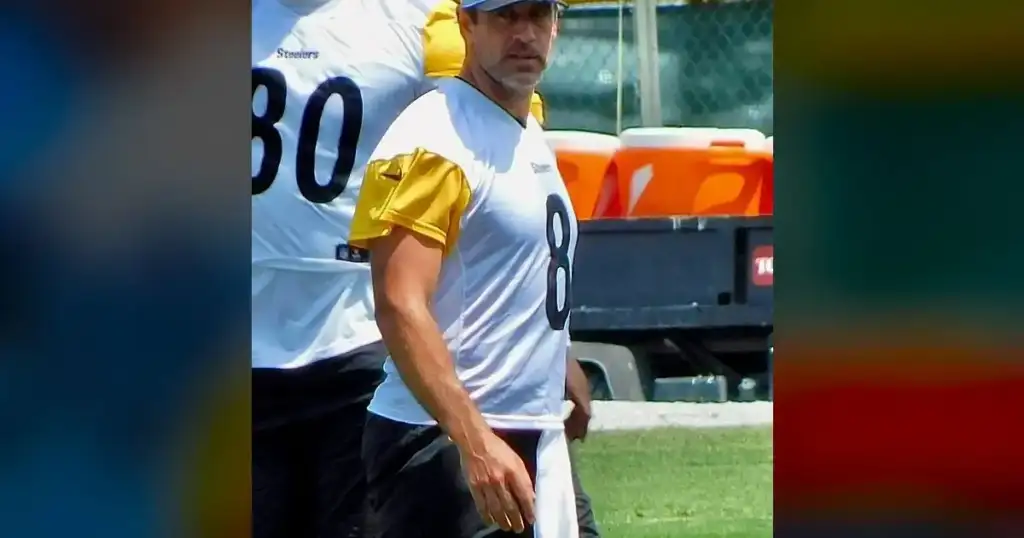 Aaron Rodgers: Shailene Woodley Gave Final NFL Season Green Light