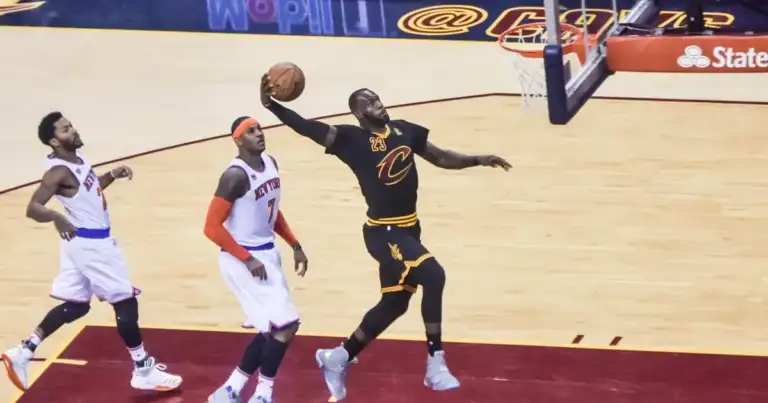 LeBron's L.A. Collapse Guarantees Cavs Reunion