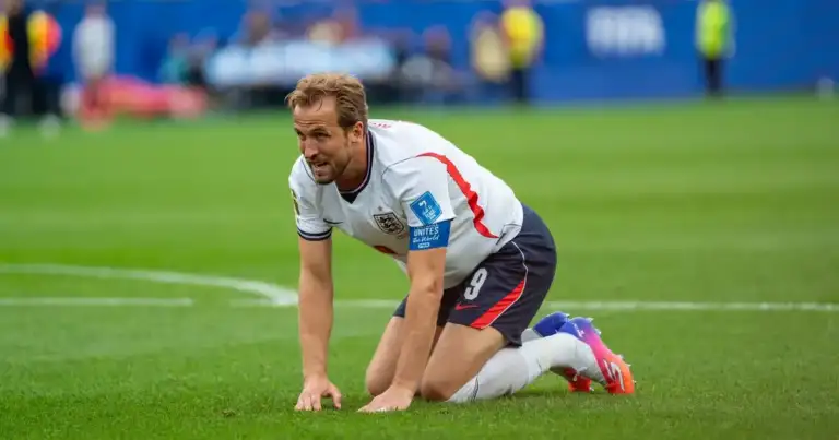 10-Man England end Mexico's World Cup dream at Azteca 3-2